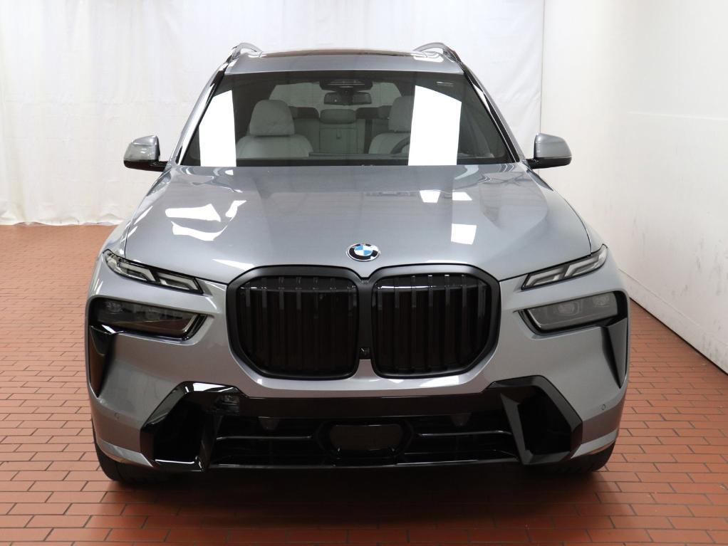 new 2025 BMW X7 car, priced at $97,075