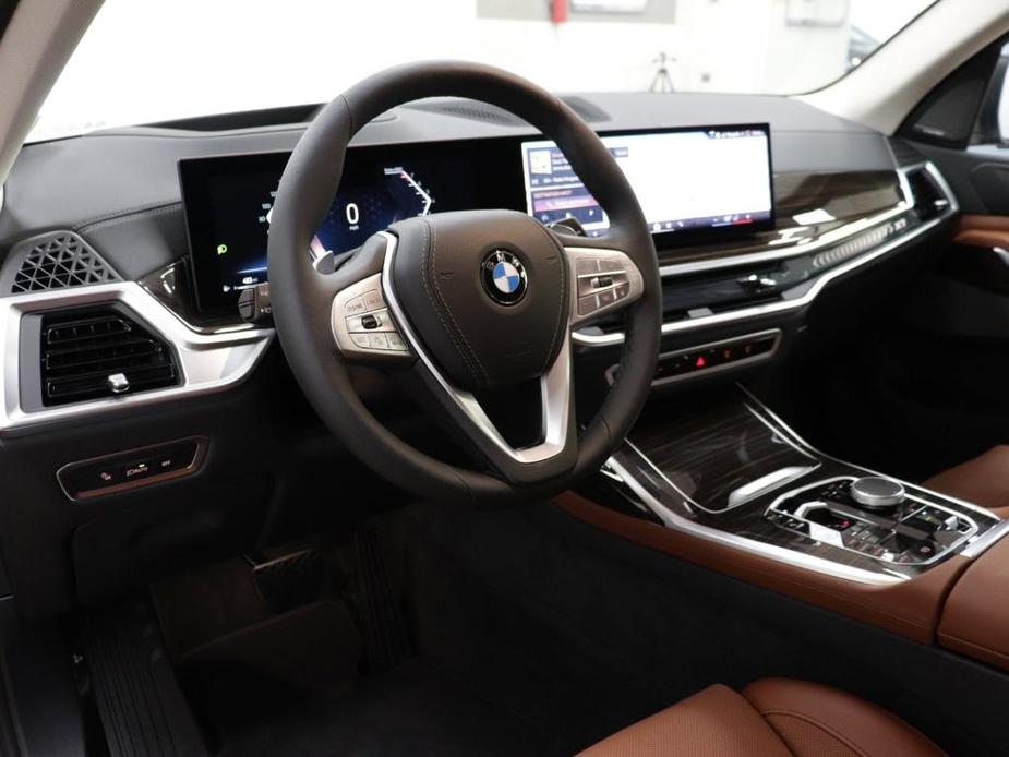 new 2025 BMW X7 car, priced at $95,075