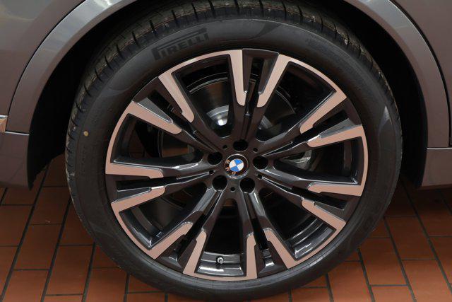 new 2025 BMW X7 car, priced at $91,125