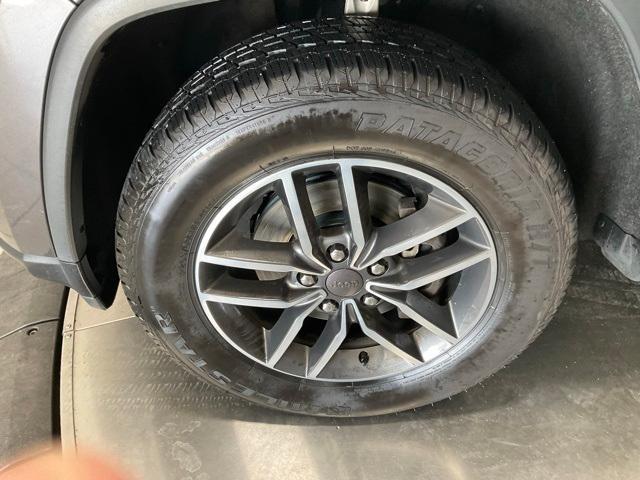 used 2019 Jeep Grand Cherokee car, priced at $17,181