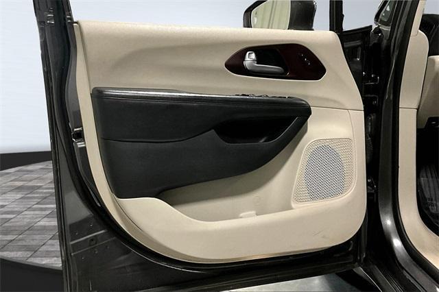 used 2018 Chrysler Pacifica car, priced at $14,600