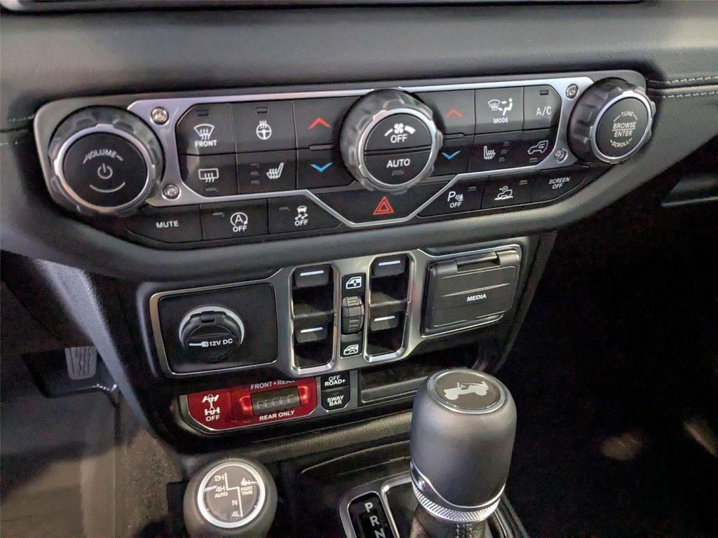 new 2025 Jeep Wrangler car, priced at $63,165