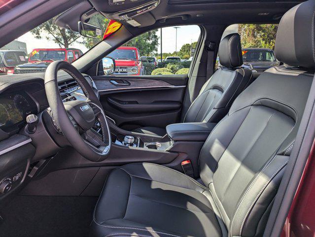 new 2025 Jeep Grand Cherokee car, priced at $52,180