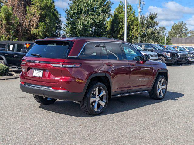 new 2025 Jeep Grand Cherokee car, priced at $52,180