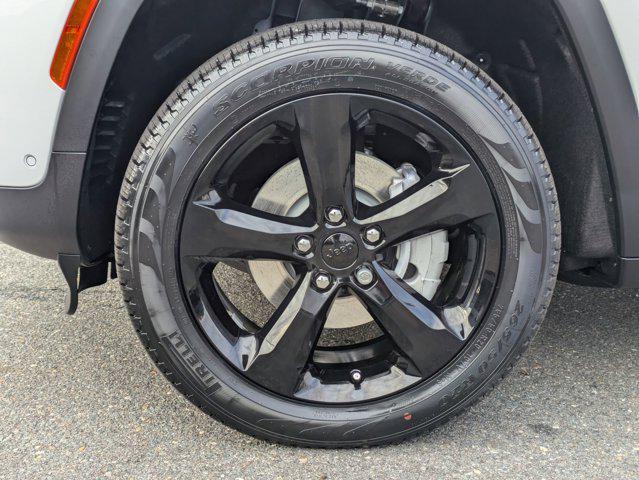 new 2025 Jeep Grand Cherokee car, priced at $48,873