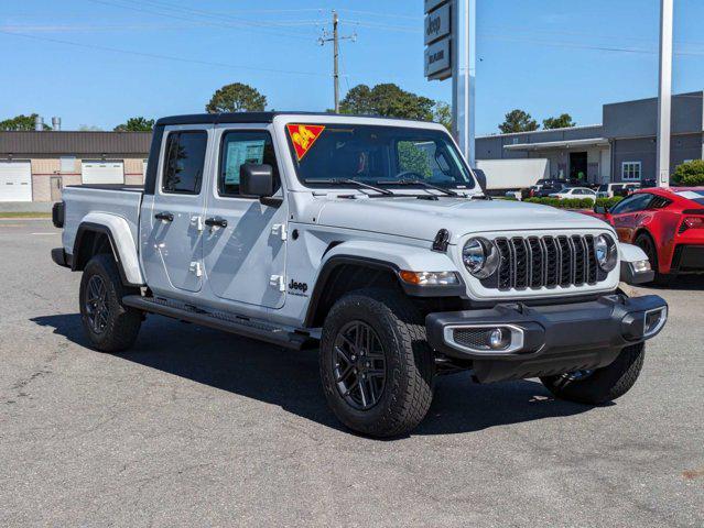 new 2024 Jeep Gladiator car, priced at $41,067