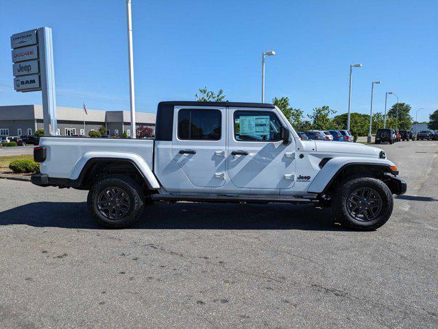 new 2024 Jeep Gladiator car, priced at $41,067