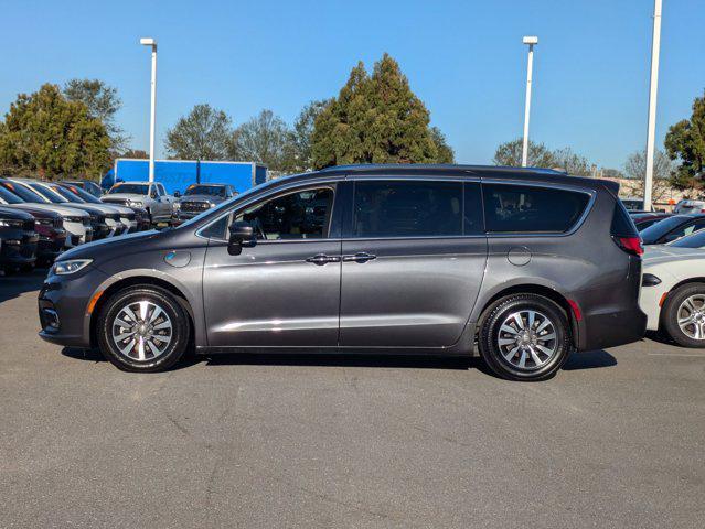 used 2021 Chrysler Pacifica Hybrid car, priced at $24,900