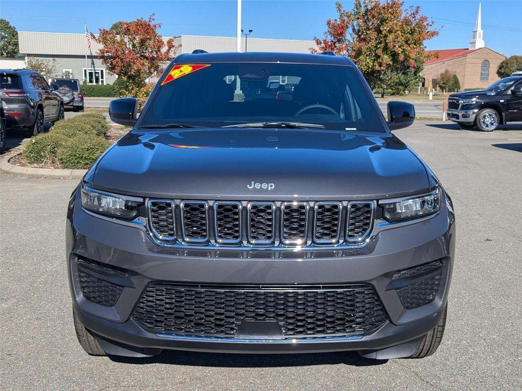 new 2025 Jeep Grand Cherokee car, priced at $39,420