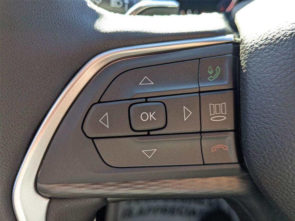 new 2025 Jeep Grand Cherokee car, priced at $39,420