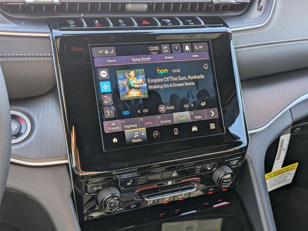 new 2025 Jeep Grand Cherokee car, priced at $39,420