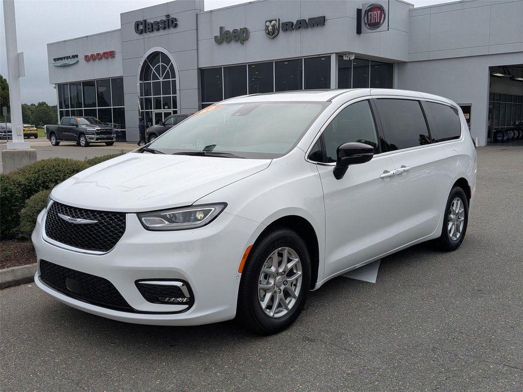 new 2026 Chrysler Pacifica car, priced at $44,635
