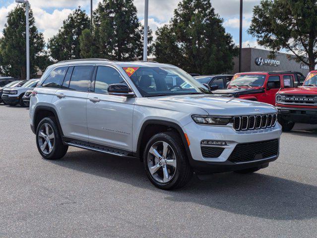 new 2025 Jeep Grand Cherokee car, priced at $52,180