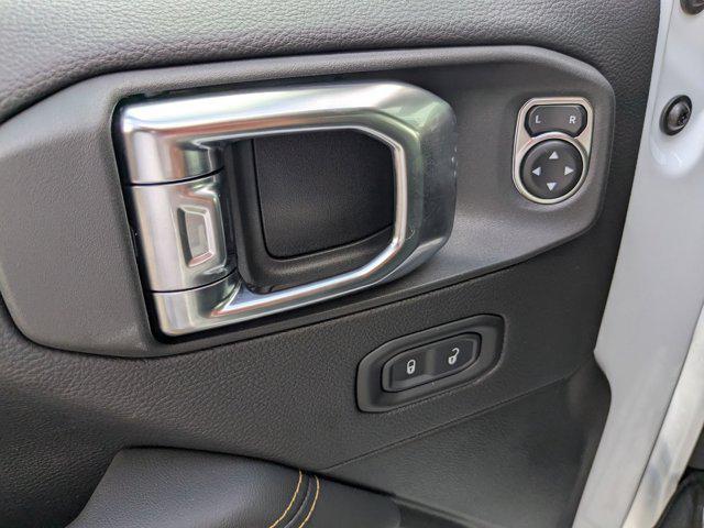 new 2025 Jeep Wrangler car, priced at $46,774