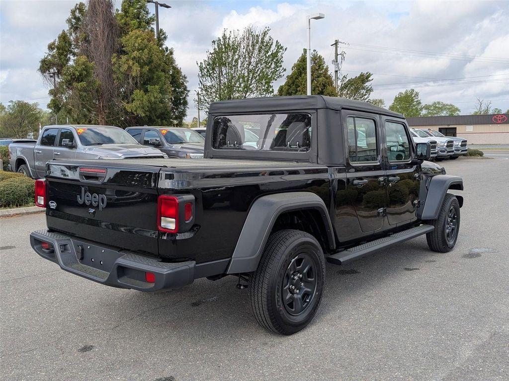 new 2025 Jeep Gladiator car, priced at $40,330