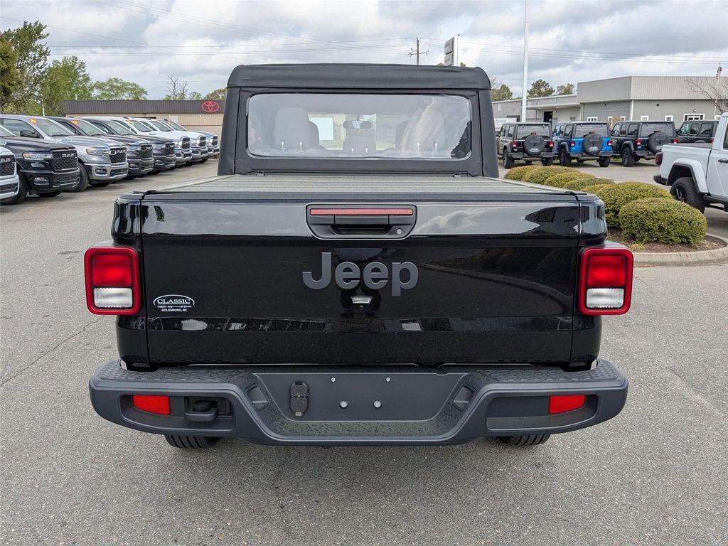new 2025 Jeep Gladiator car, priced at $40,330