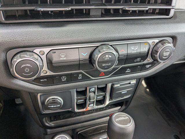 new 2025 Jeep Gladiator car, priced at $38,830