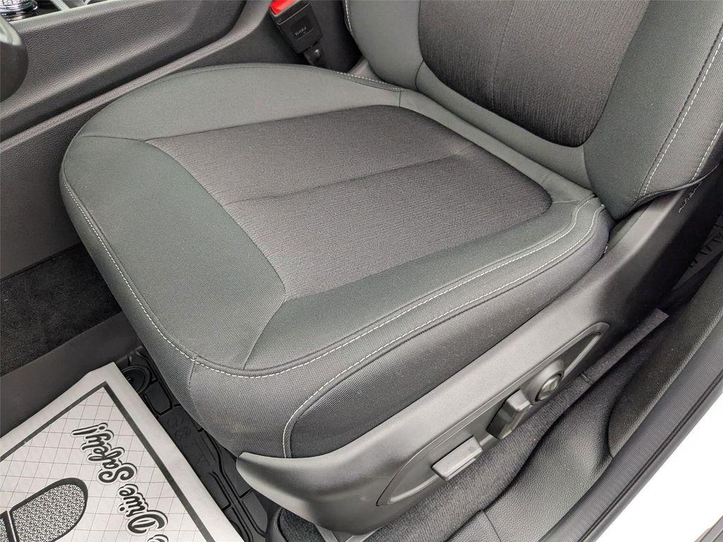 new 2025 Jeep Grand Cherokee car, priced at $39,825