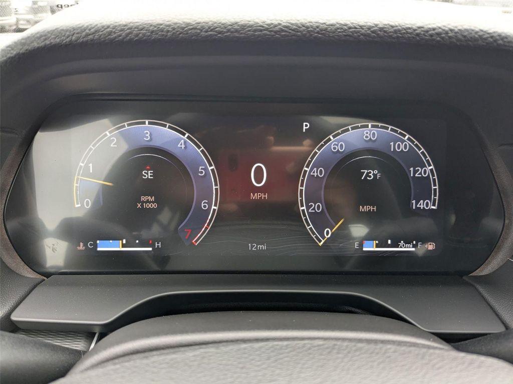 new 2025 Jeep Grand Cherokee car, priced at $39,825