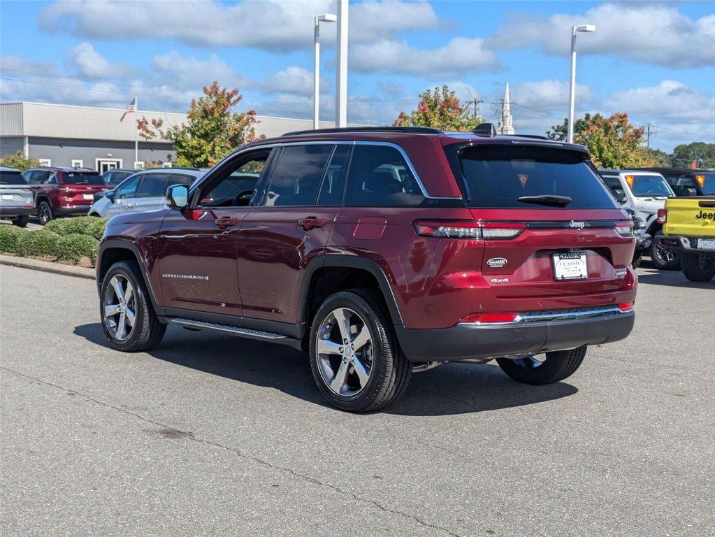 new 2025 Jeep Grand Cherokee car, priced at $50,930