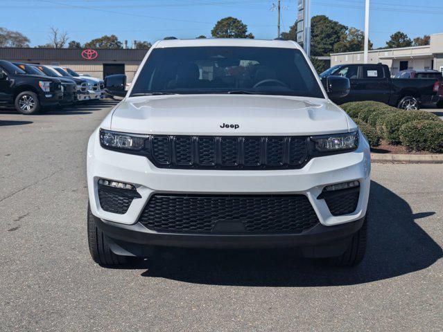 new 2025 Jeep Grand Cherokee car, priced at $50,590