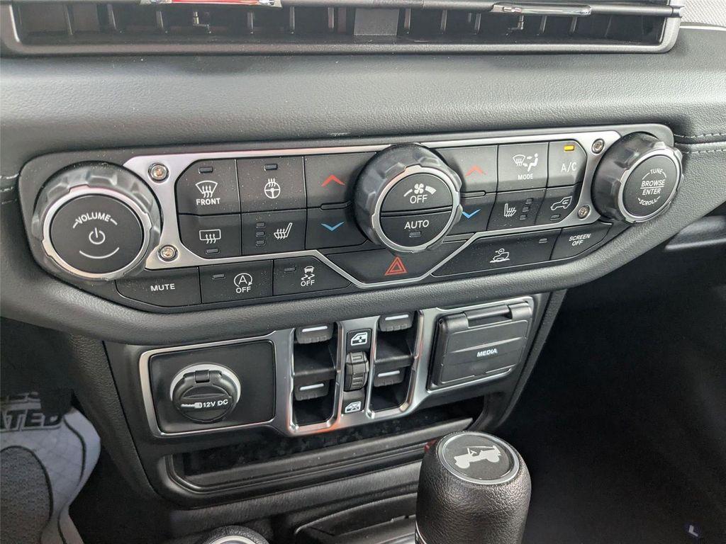 new 2025 Jeep Wrangler car, priced at $54,270