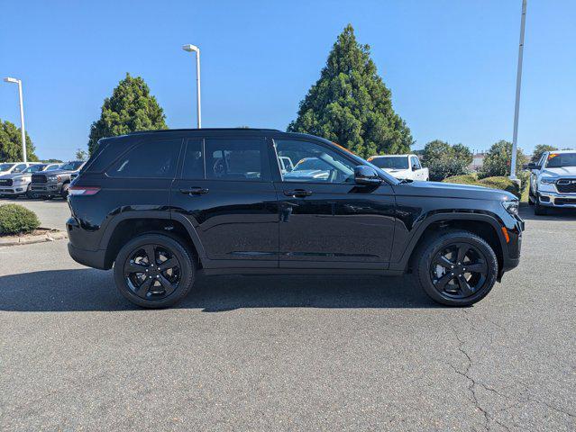 new 2024 Jeep Grand Cherokee car, priced at $44,875