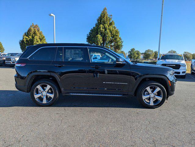 new 2025 Jeep Grand Cherokee car, priced at $48,980