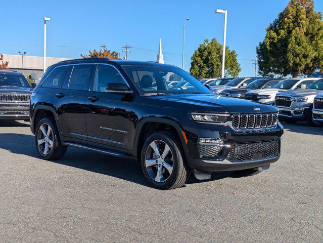 new 2025 Jeep Grand Cherokee car, priced at $48,980