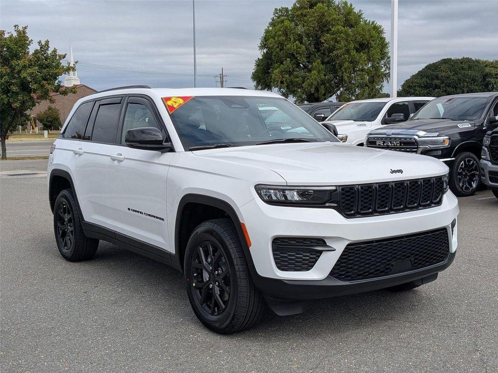 new 2025 Jeep Grand Cherokee car, priced at $42,385