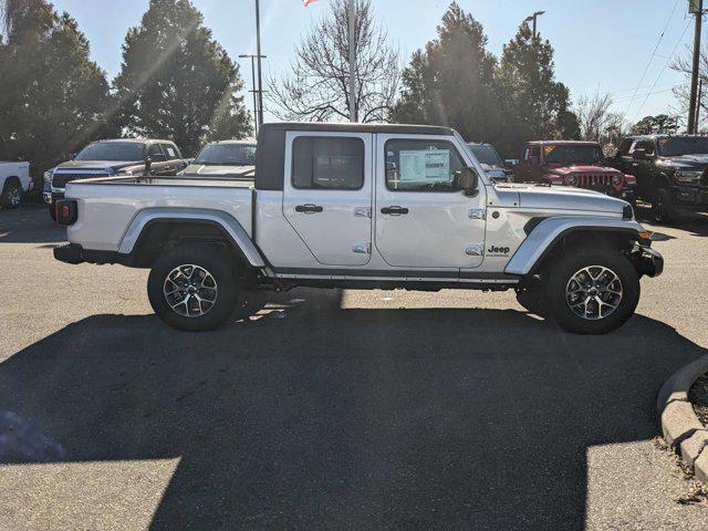 new 2024 Jeep Gladiator car, priced at $45,870