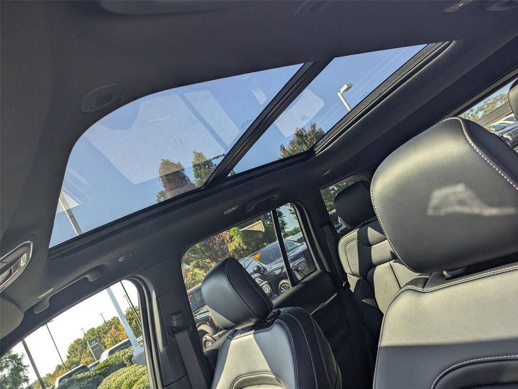 new 2025 Jeep Grand Cherokee car, priced at $47,340