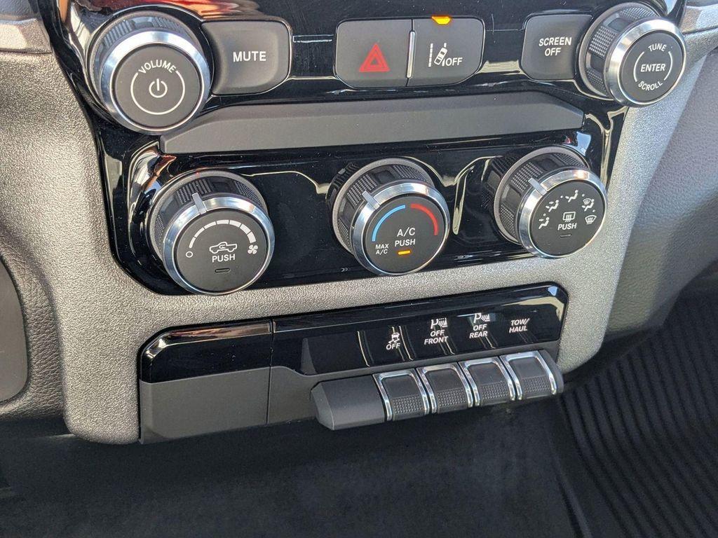 new 2025 Ram 1500 car, priced at $48,314