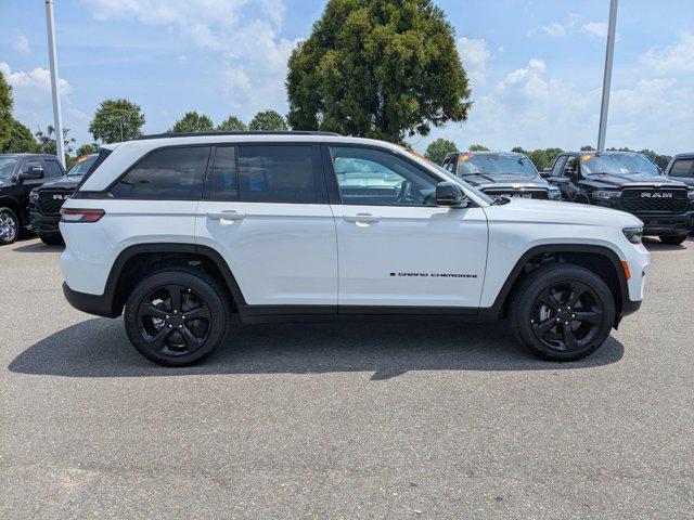 new 2025 Jeep Grand Cherokee car, priced at $42,178