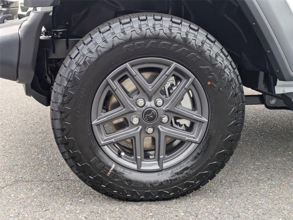 new 2025 Jeep Wrangler car, priced at $42,070