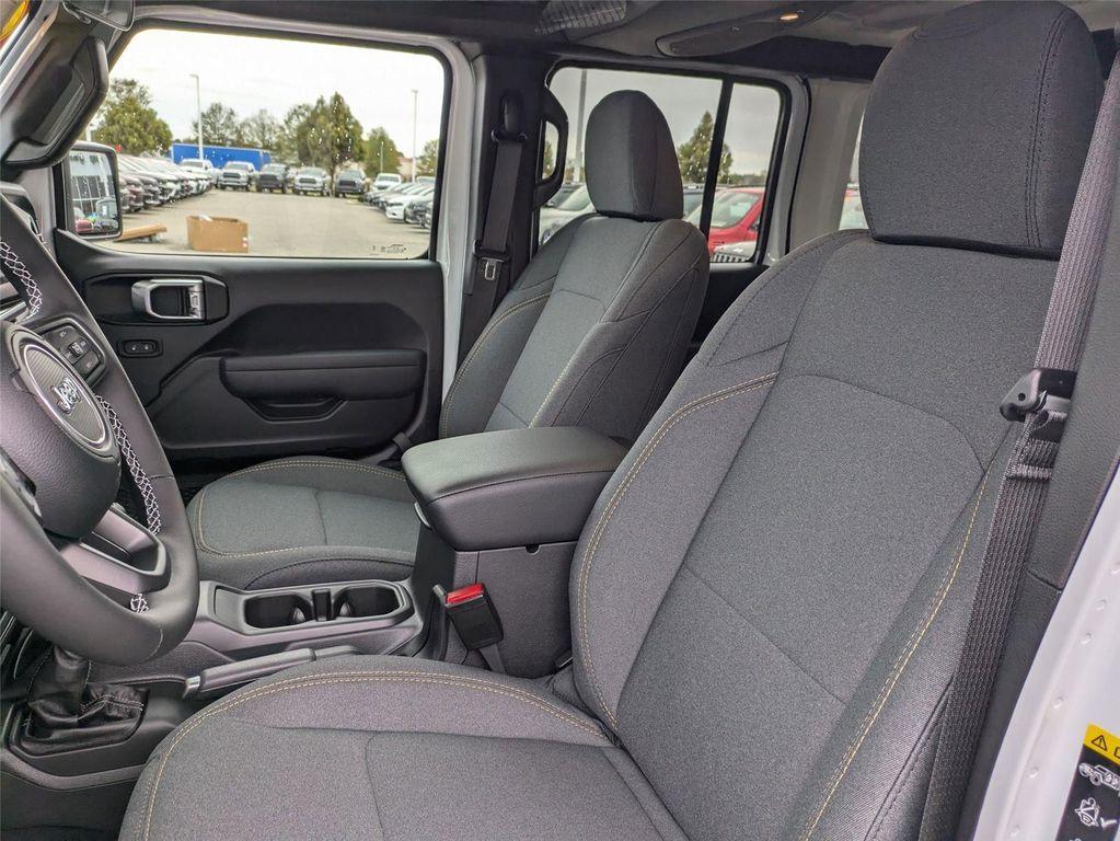 new 2025 Jeep Wrangler car, priced at $42,070