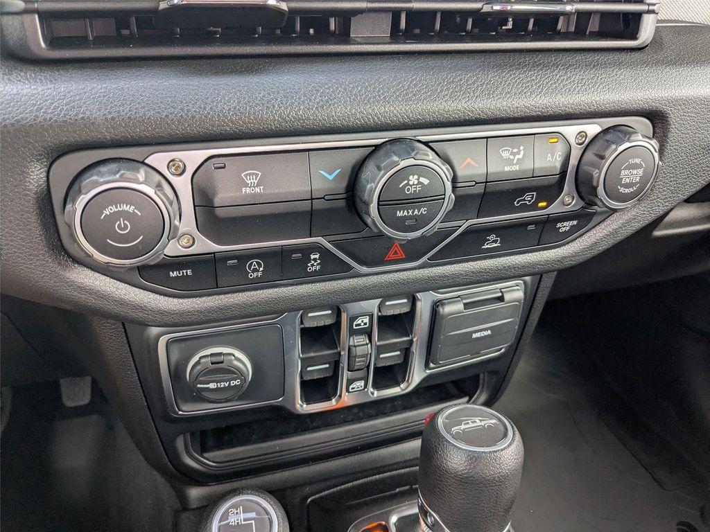 new 2025 Jeep Gladiator car, priced at $40,330