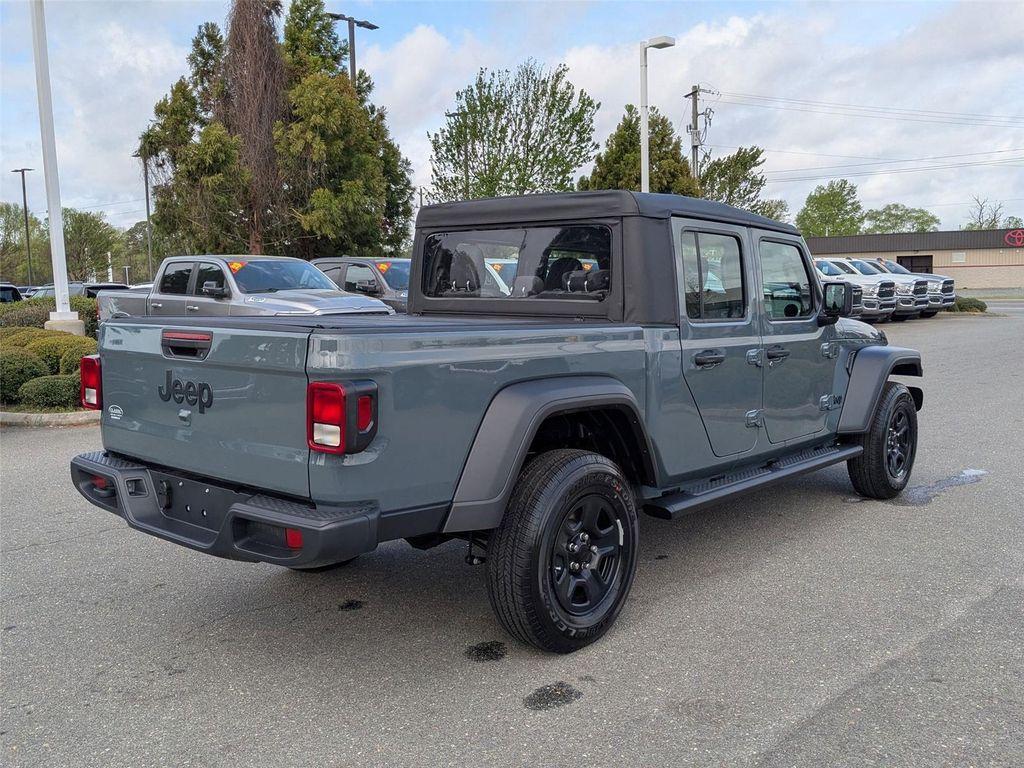 new 2025 Jeep Gladiator car, priced at $40,330