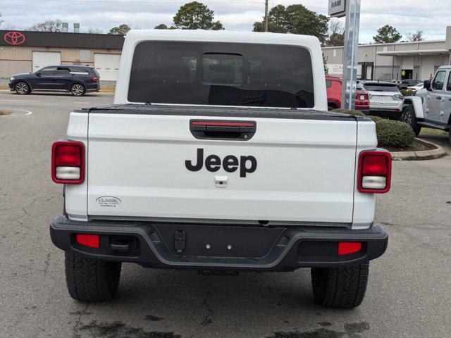 new 2025 Jeep Gladiator car, priced at $40,900