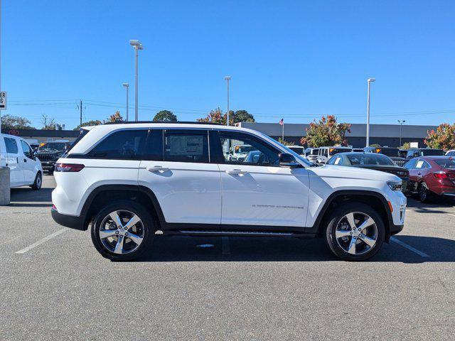 new 2025 Jeep Grand Cherokee car, priced at $48,444