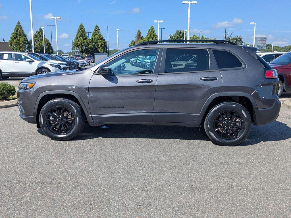 used 2023 Jeep Cherokee car, priced at $22,900