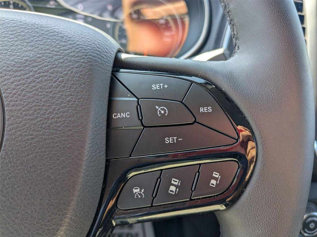 used 2023 Jeep Cherokee car, priced at $22,900