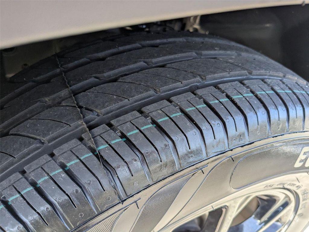 used 2023 Jeep Cherokee car, priced at $22,900