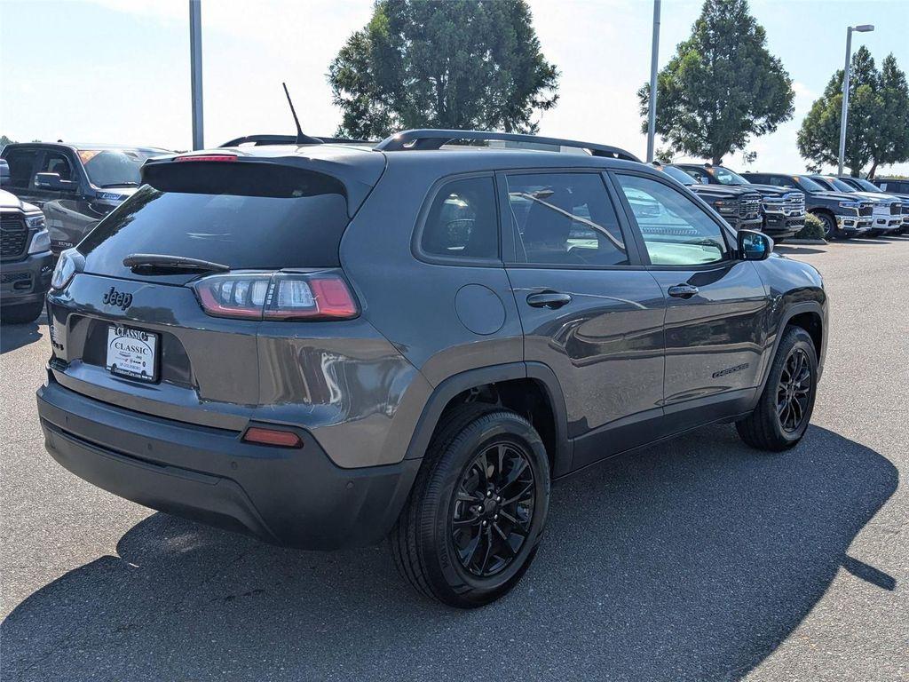 used 2023 Jeep Cherokee car, priced at $22,900