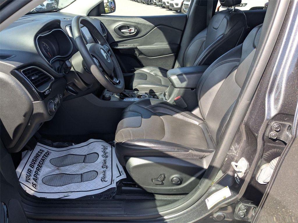 used 2023 Jeep Cherokee car, priced at $22,900