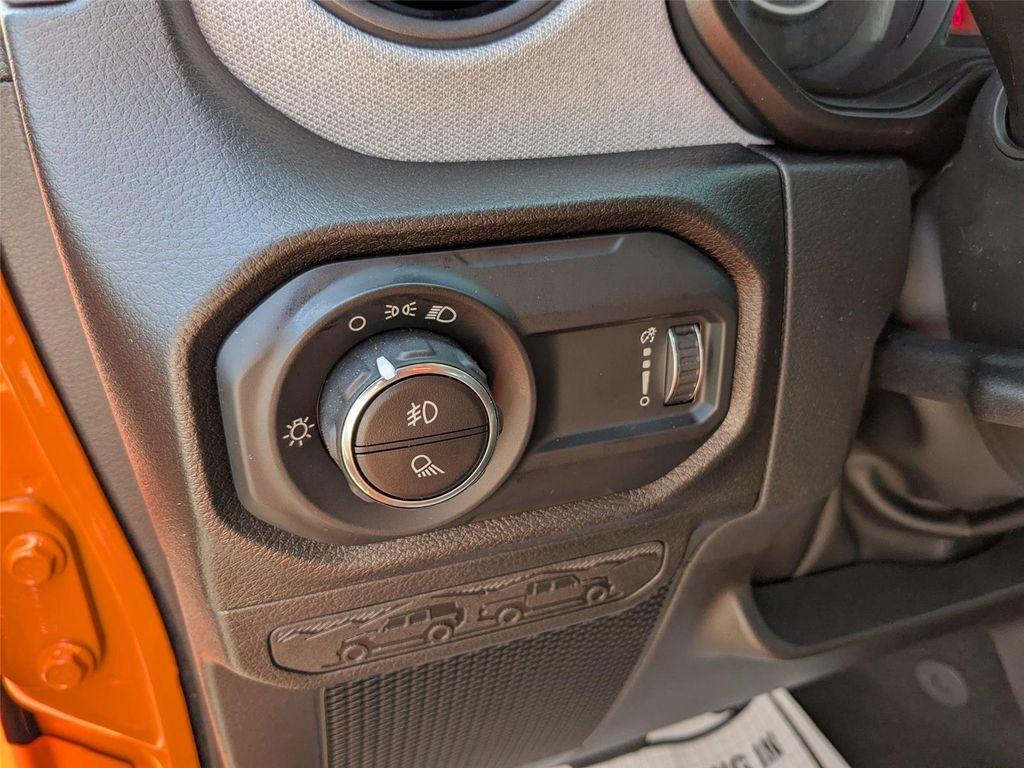 new 2025 Jeep Gladiator car, priced at $41,185