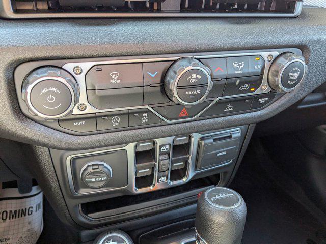 new 2025 Jeep Gladiator car, priced at $43,435