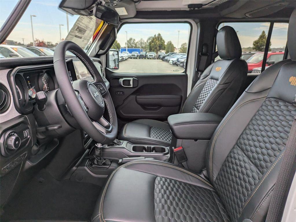 new 2025 Jeep Wrangler car, priced at $47,880