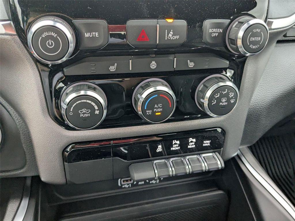 new 2025 Ram 1500 car, priced at $51,752