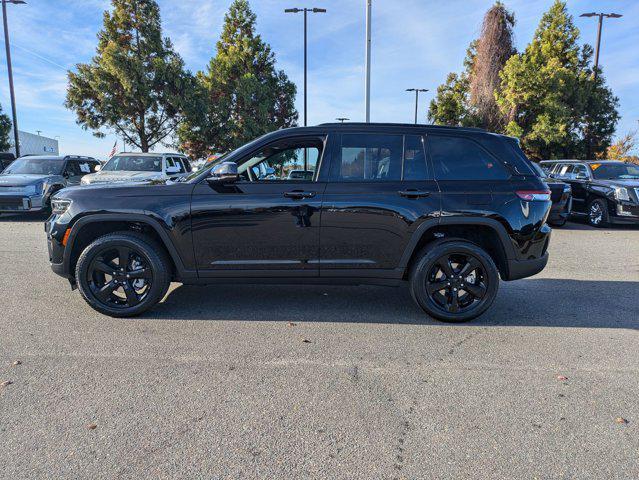 new 2025 Jeep Grand Cherokee car, priced at $48,900